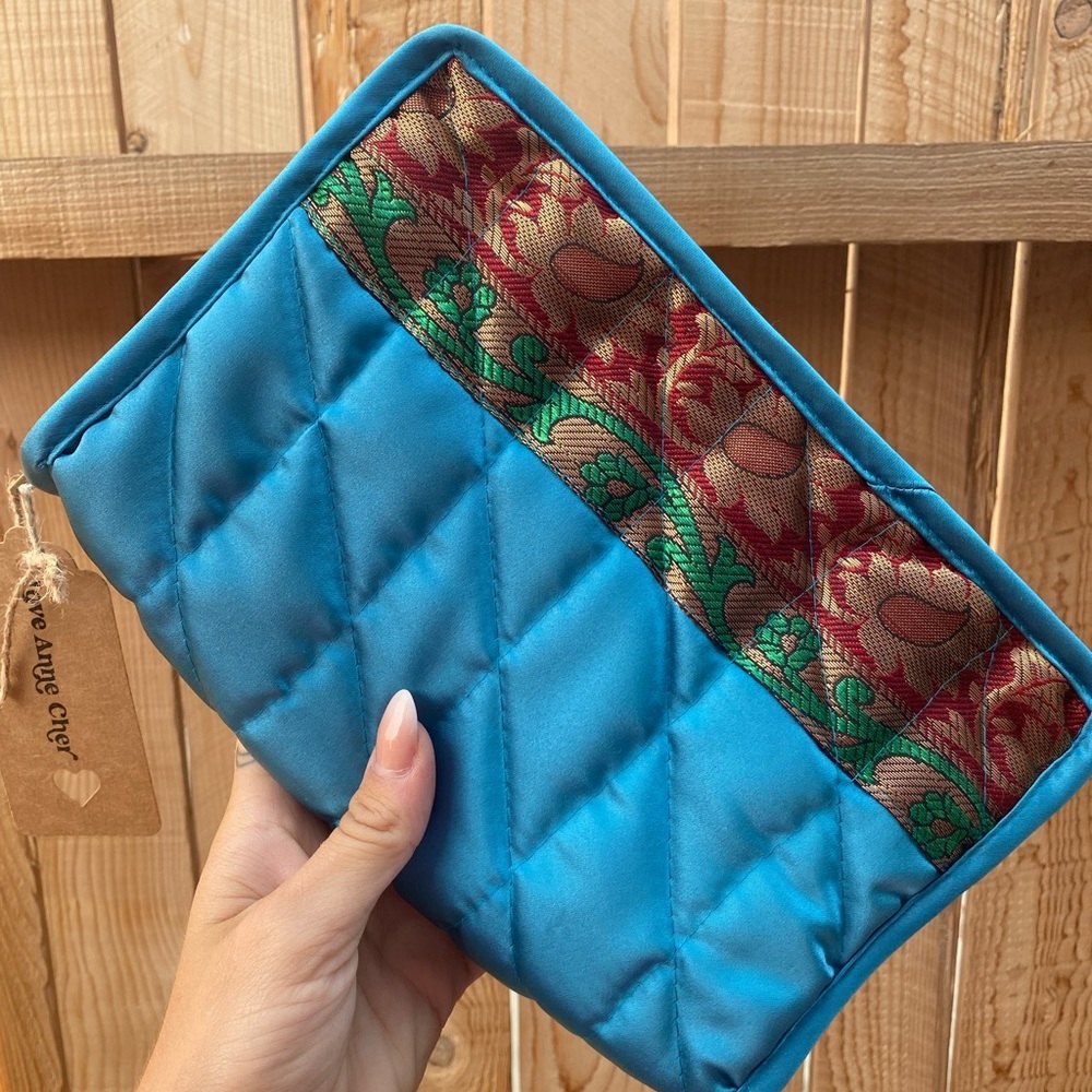 *SOLD* Vintage Satin Beauty Bag